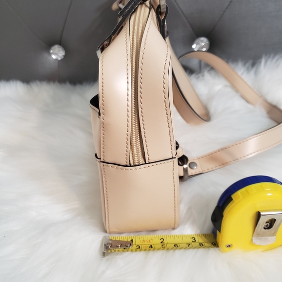 GUESS Handbag - Picture 14 of 16